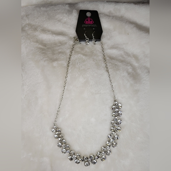 White out Crystal Bling Necklace set with ring, earrings, and bracelet set - Picture 4 of 5